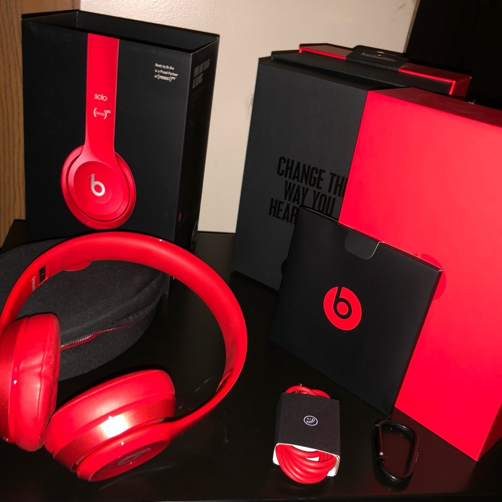 Beats by Dr. Dre Solo2 wired headphones in Red.